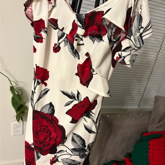 Floral Off-Shoulder Dress - Picture 2 of 5